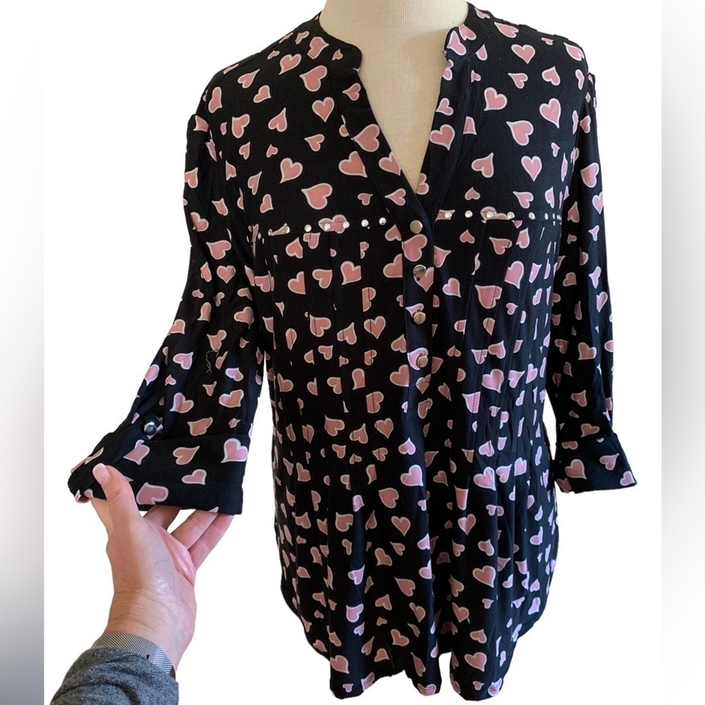 COCOMO 1X Black Pink hearts Plus Size 3/4 sleeve women’s Pintuck tunic blouse - Picture 6 of 13